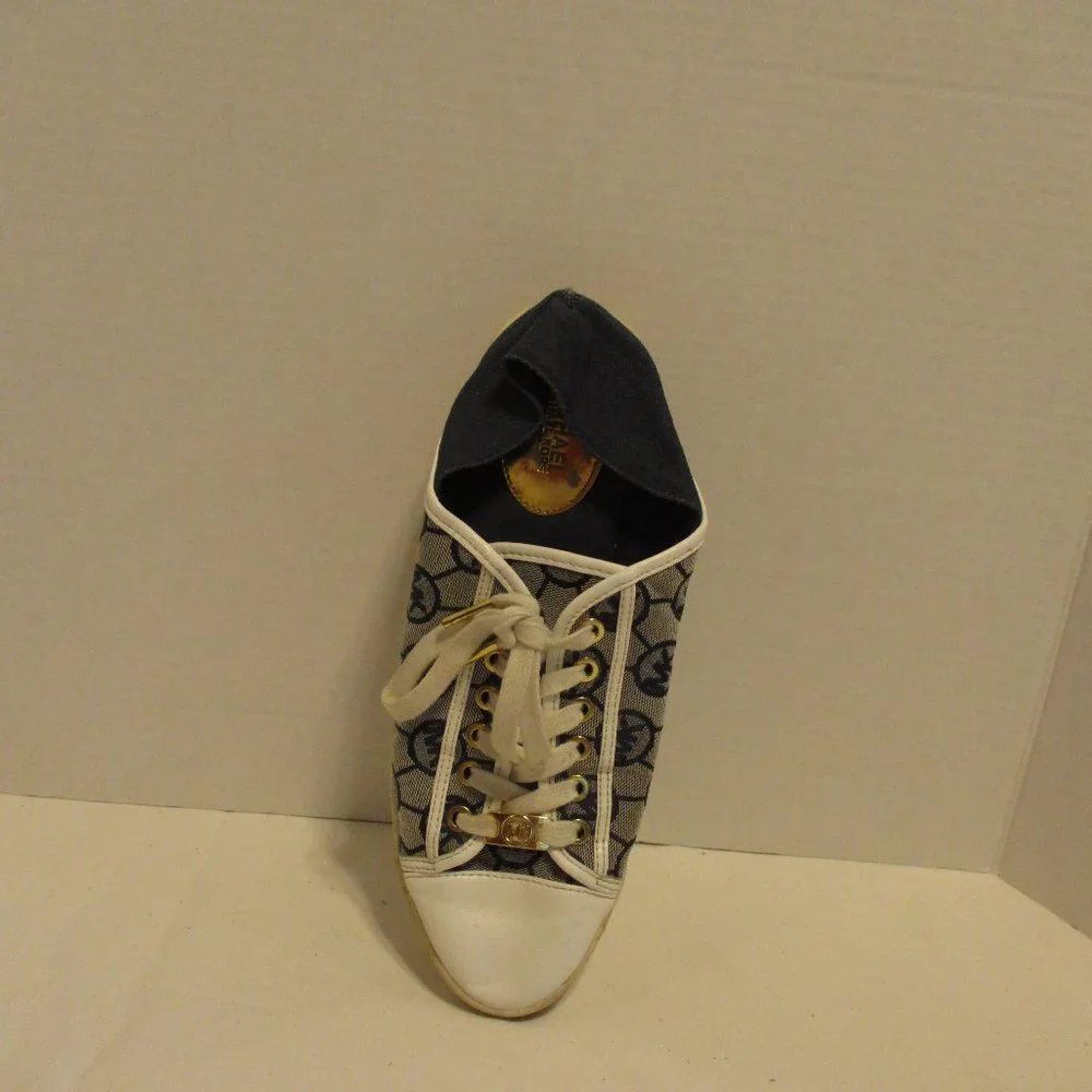 MICHAEL Michael Kors Shoes Woman Size 8.5 Blue White Outdoor Travel Resort Shoes
